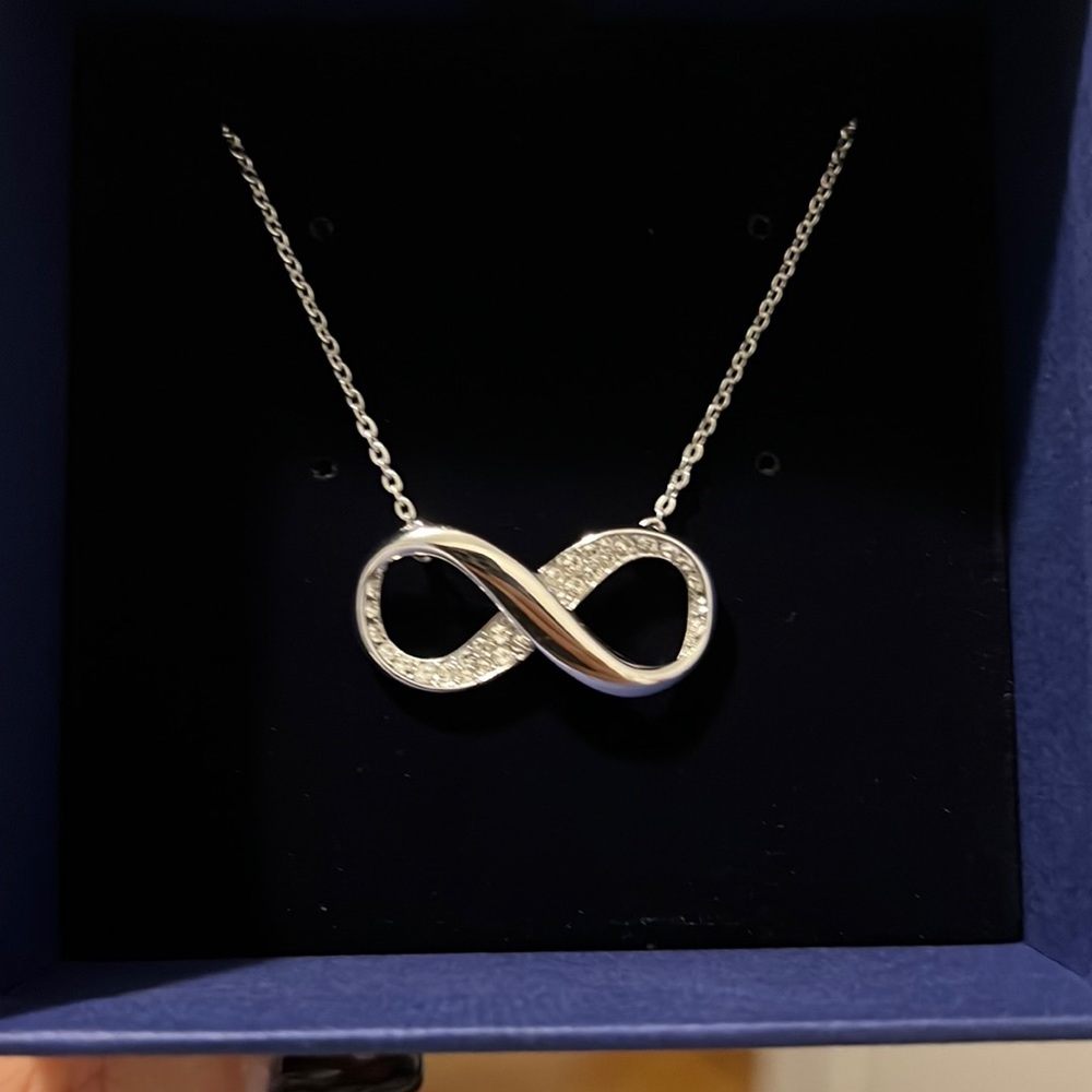 Swarovski Infinity Neckless Never Worn Brand New - image 2